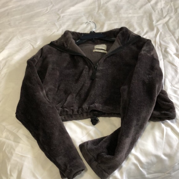 Urban Outfitters Angela Fleece Crop Pullover - Picture 10 of 10